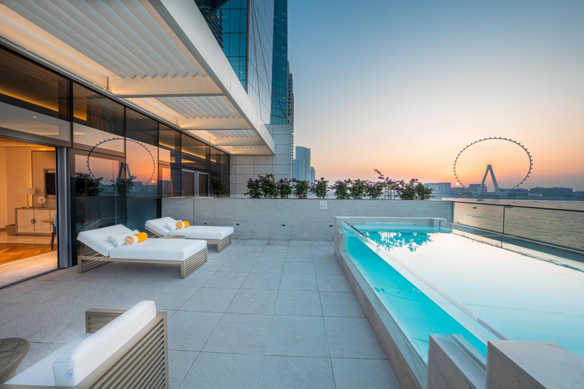 Отель Five Luxe Дубай Экстерьер фото The Address Sky View